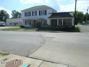 500 S Court St, Marion, IL 62959